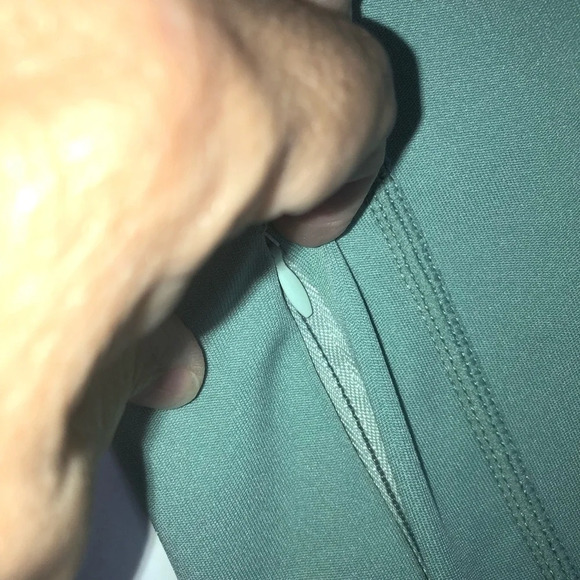 5/$25 
Adrienne Vittadini Sport Green Shorts 2X Pockets Bermuda Lightweight - Picture 8 of 10